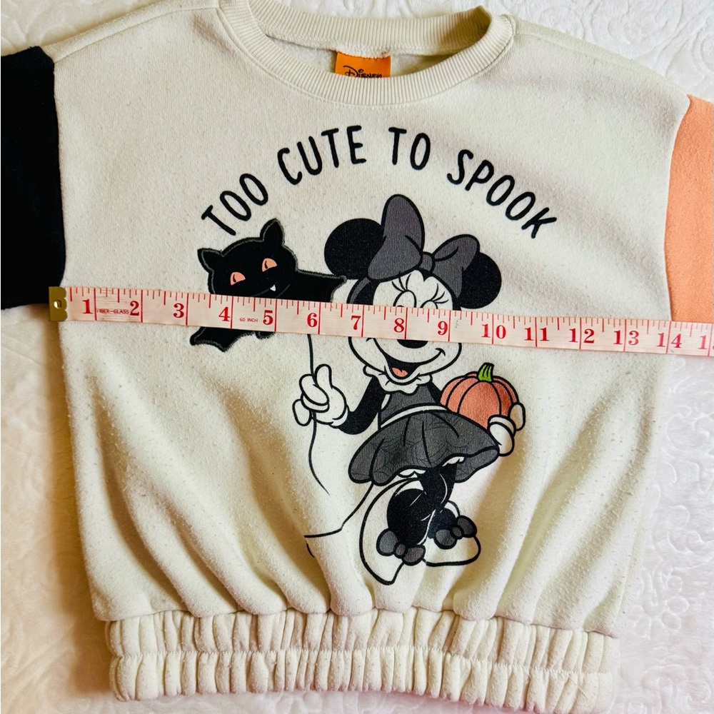 Too Cute To Spook Disney 5T Sweatsuit - Picture 7 of 15